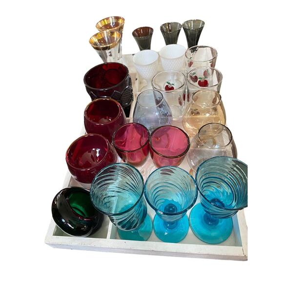Junk Drawer Lot
18 Mixed Crystal Liqueur Cordial Glasses With 4 Candle Holders - Picture 8 of 9
